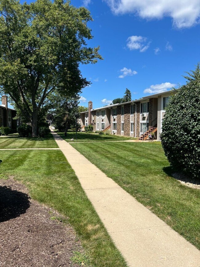 Building Photo - Light Road Apartments