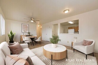 Building Photo - 681 Fraser St