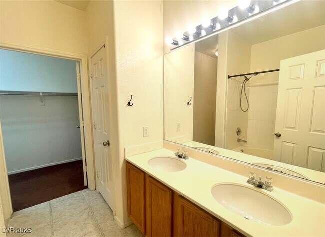 Building Photo - 2053 Jade Creek St