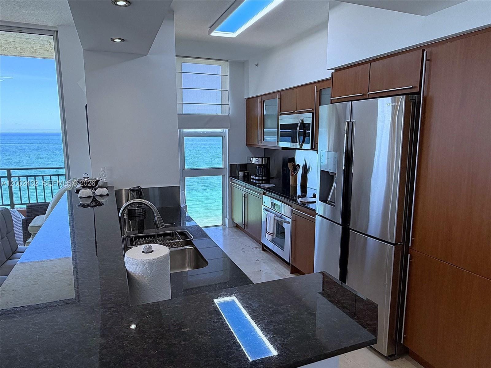 Building Photo - 2080 S Ocean Dr