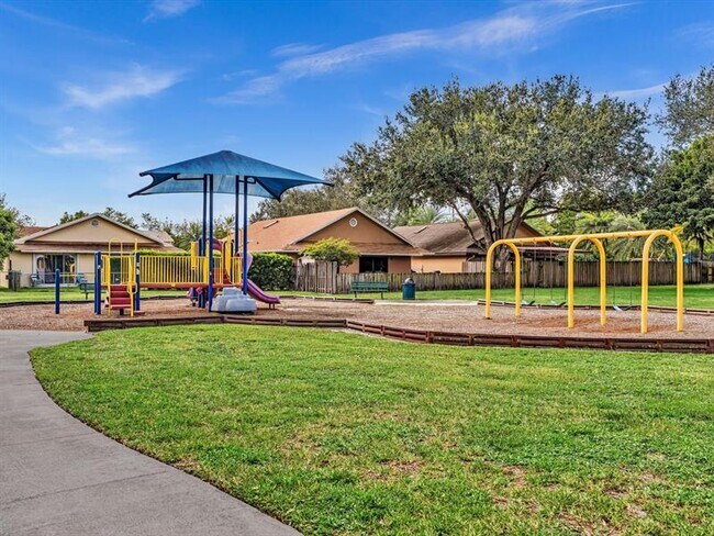 Building Photo - 9831 SW 58th Ct