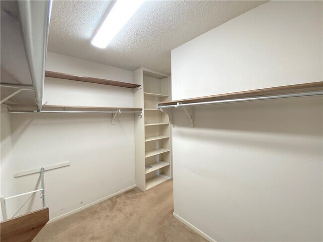 Building Photo - 6010 Salton Dr