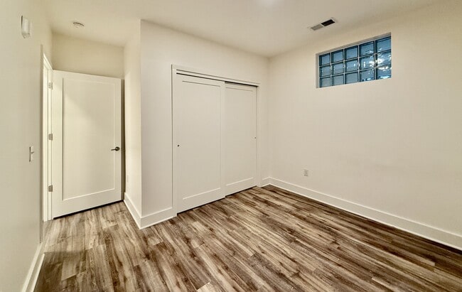 Building Photo - 610 Trent Dr