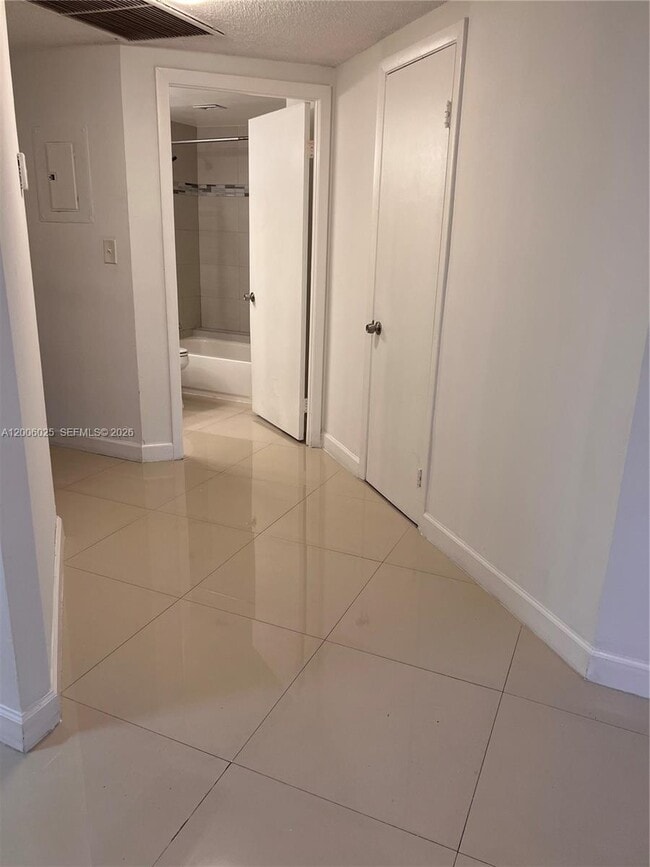 Building Photo - 8290 Lake Dr