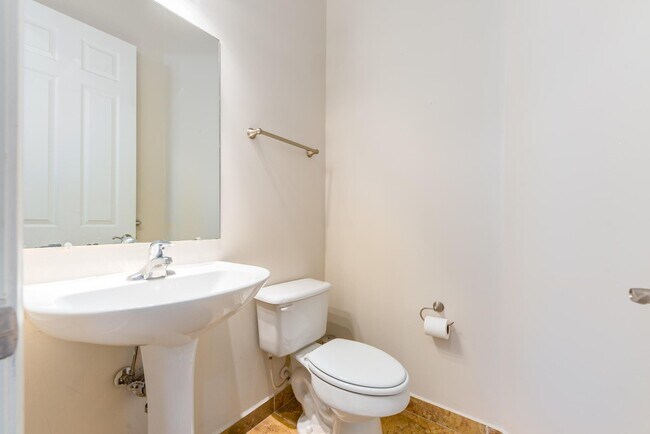 Building Photo - 1088 Grove Park Cir