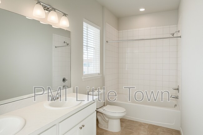 Building Photo - 8734 Middle Frk St