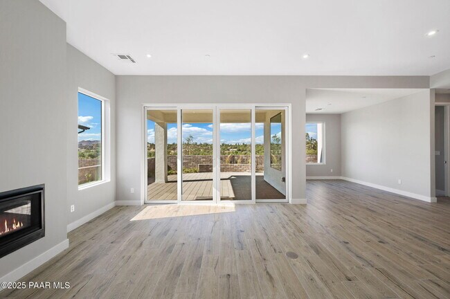 Building Photo - 1326 Rockwood Dr