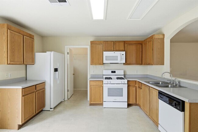 Building Photo - 3807 Haleys Way