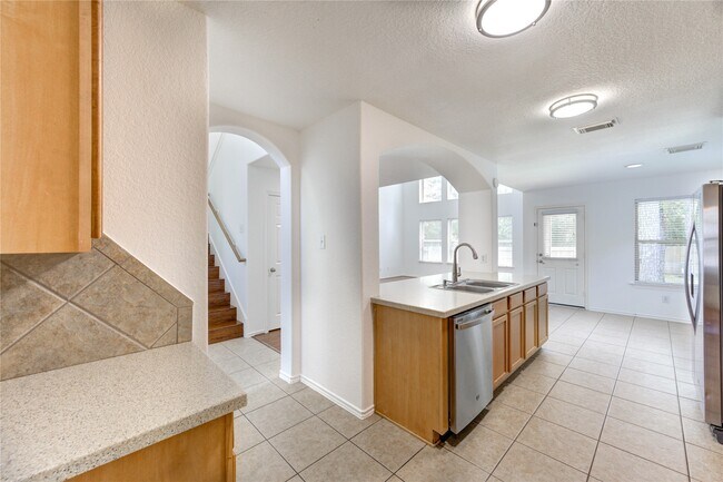 Building Photo - 11 E Sage Creek Pl