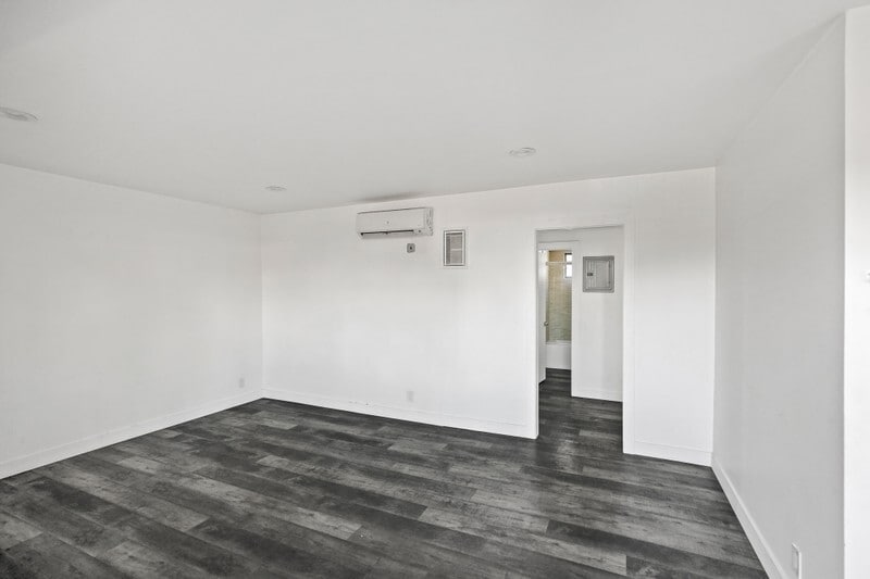 Building Photo - 215 N Fickett St