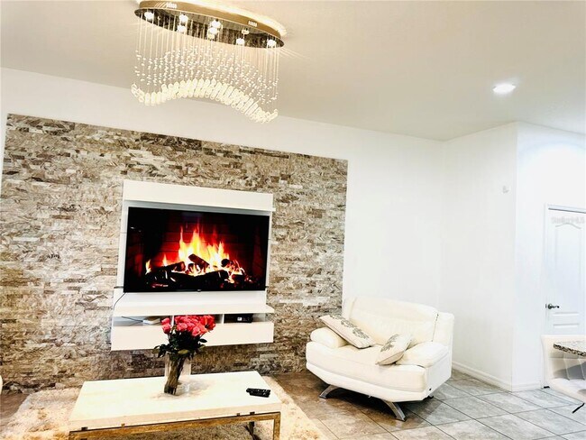 Building Photo - 15347 Gilligan Ct