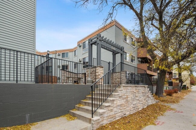 Building Photo - 3540 Hennepin Ave