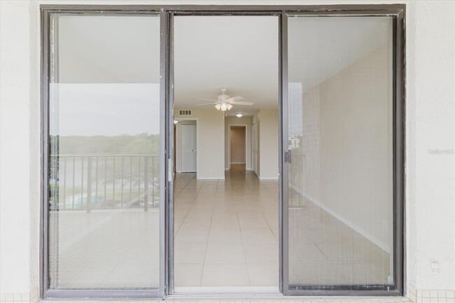 Building Photo - 100 Oakmont Ln