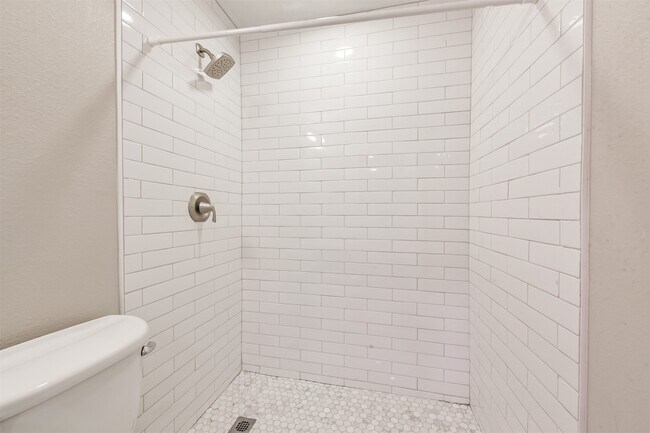 Building Photo - 1266 Dove St