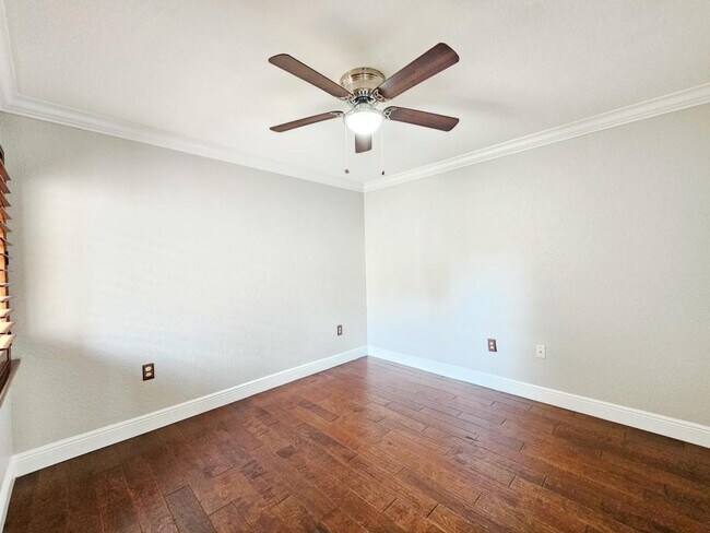 Building Photo - 7838 Sugar Bend Dr