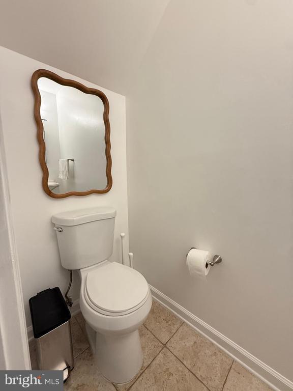 Building Photo - 5934 Mayflower Ct