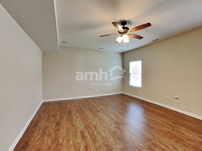 Building Photo - 10918 Tailwater St