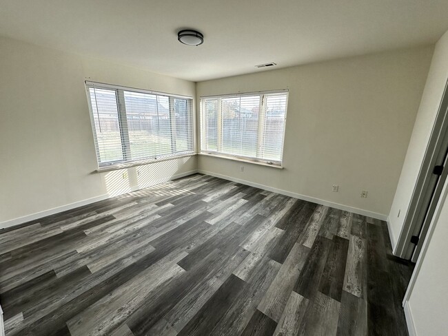 Building Photo - Property for Rent in Canyon Terrace – Quie...