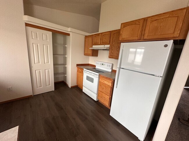 Building Photo - 7820 Three Rivers Dr