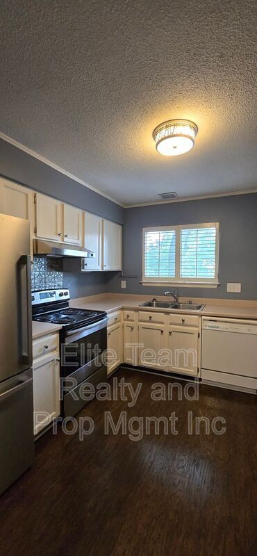 Building Photo - 3001 Heathstead Place