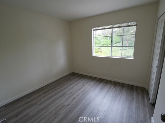 Building Photo - 25051 Amberwood