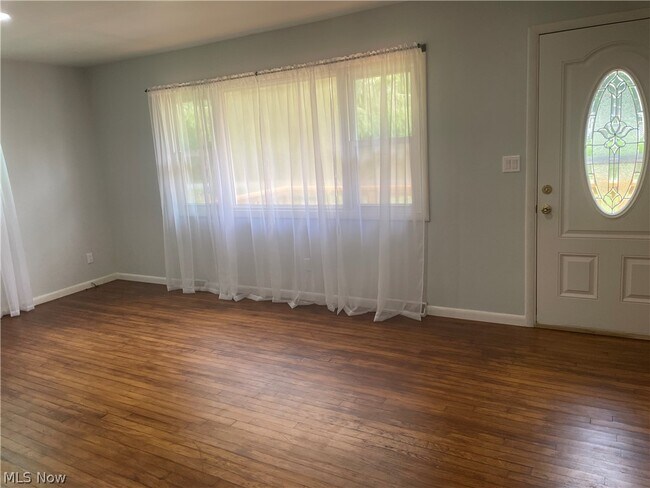 Building Photo - 6490 Willow Way