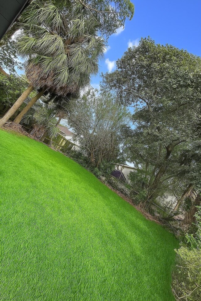 Building Photo - 1230 NW 29th Way