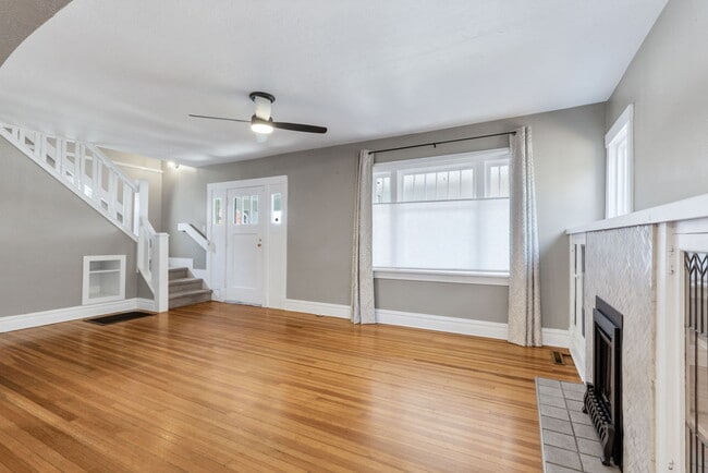 Building Photo - 3135 W 44th Ave