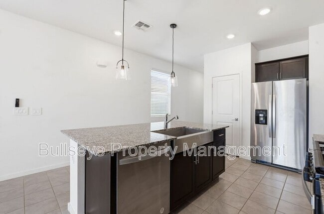 Building Photo - 3136 Hayden Rose Ave