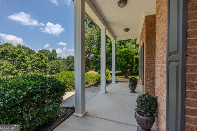 Building Photo - 120 Rosebay Ln