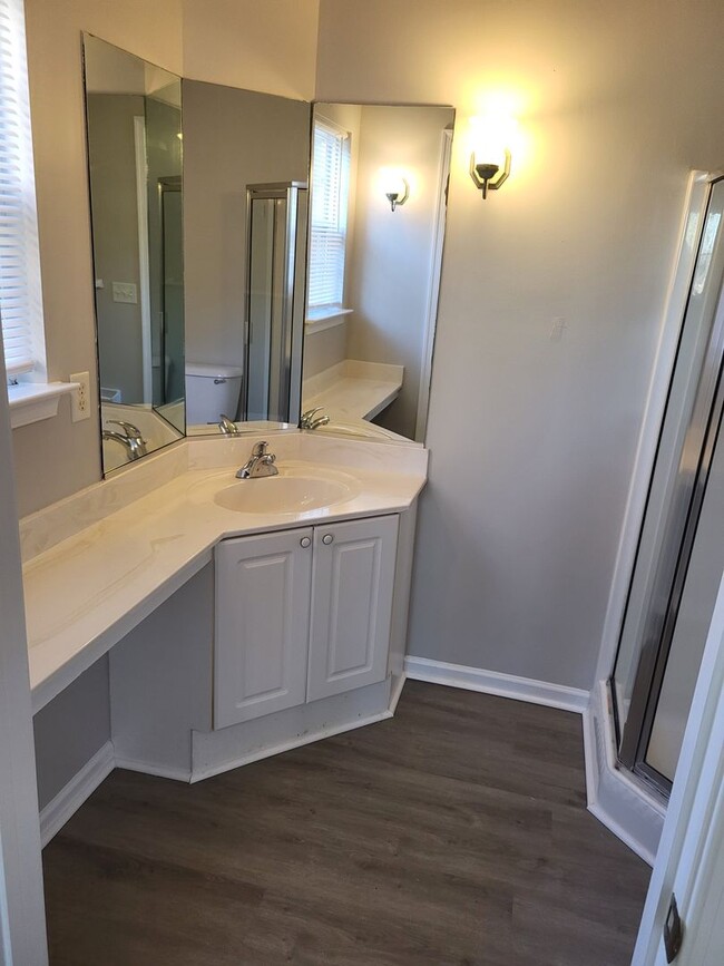 Building Photo - TARLETON OAKS