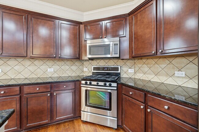 Building Photo - 10012 Park Sky Cir