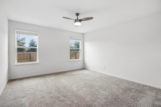 Building Photo - 1040 Riverdale Cove