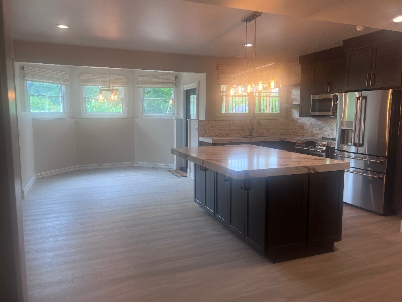 Building Photo - 6589 Rio Vista Ct