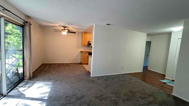 Building Photo - 3591 Quail Lakes Dr