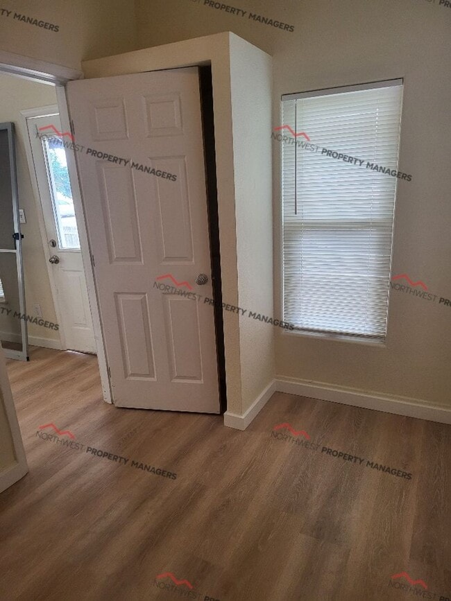 Building Photo - STATUS: *AVAILABLE* | R93I | $1495