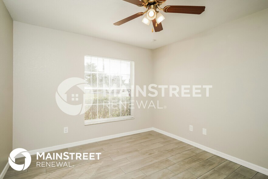 Building Photo - 301 Majestic Gardens Dr