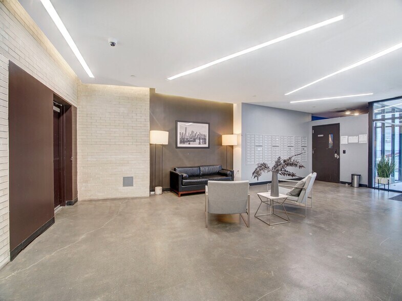 Building Photo - 429 Bergen Ave
