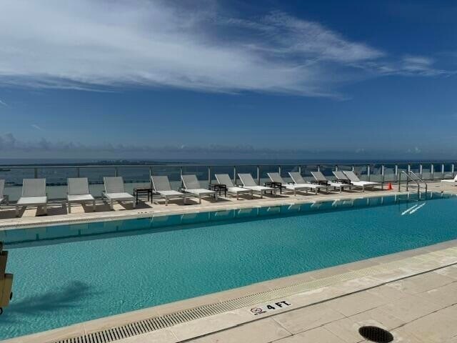 Building Photo - 1300 Brickell Bay Dr