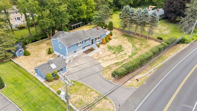 Building Photo - 3840 Black Rock Tpke