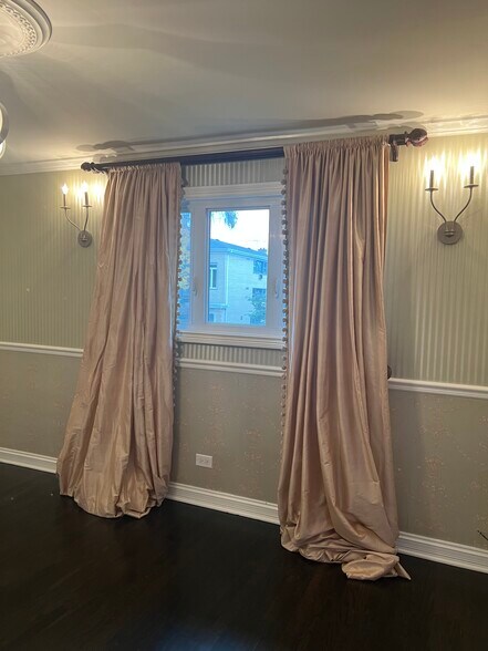 Building Photo - 9121 Niles Center Rd