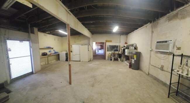 Building Photo - 1760 Park Ave