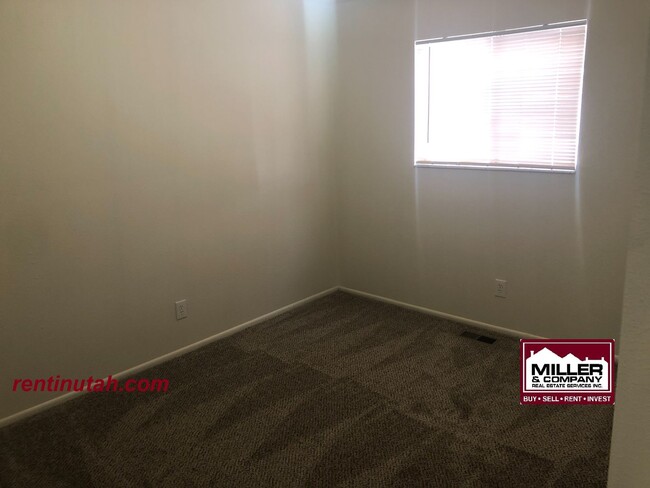 Building Photo - 2747 S 2855 W
