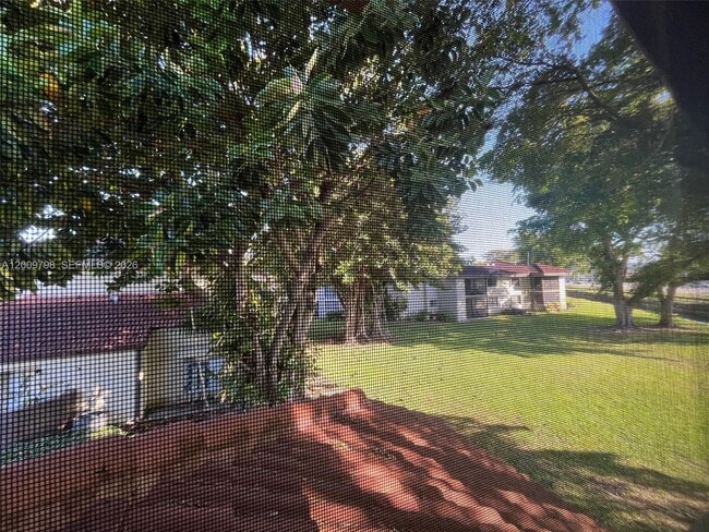Building Photo - 9795 SW 138th Ave