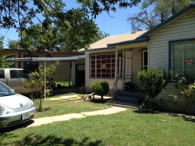 Building Photo - 206 Avalon St