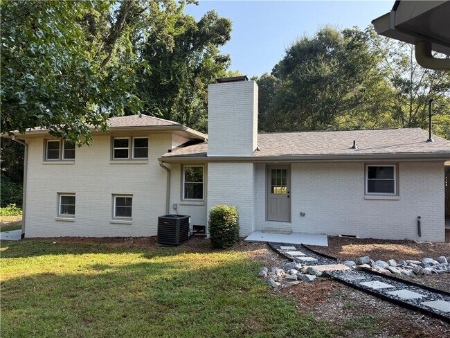 Building Photo - 1938 GA-212