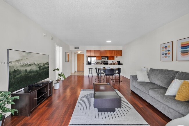 Building Photo - 1200 Brickell Bay Dr