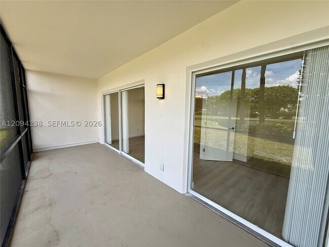 Building Photo - 108 Waterway Dr S