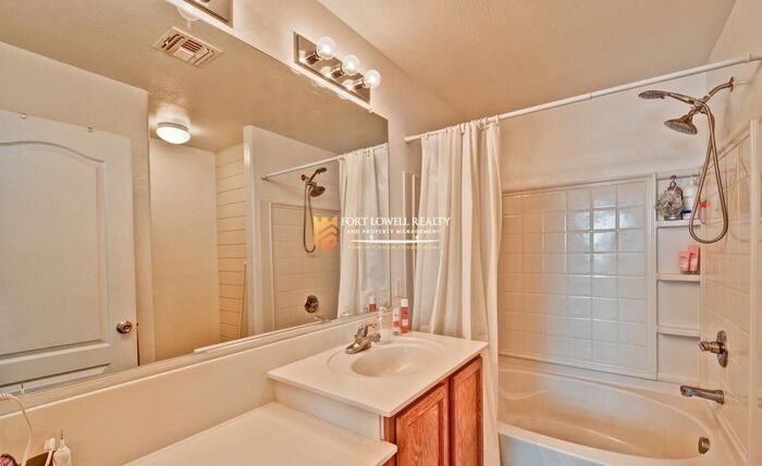 Building Photo - 8169 W Groom Creek Rd