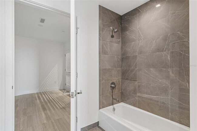 Building Photo - 3015 S Ysabella Ave